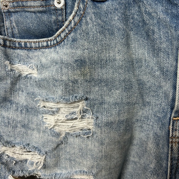 2/$20❤️- SHORTS | Women’s American Eagle Jean shorts size 6 - Picture 3 of 5